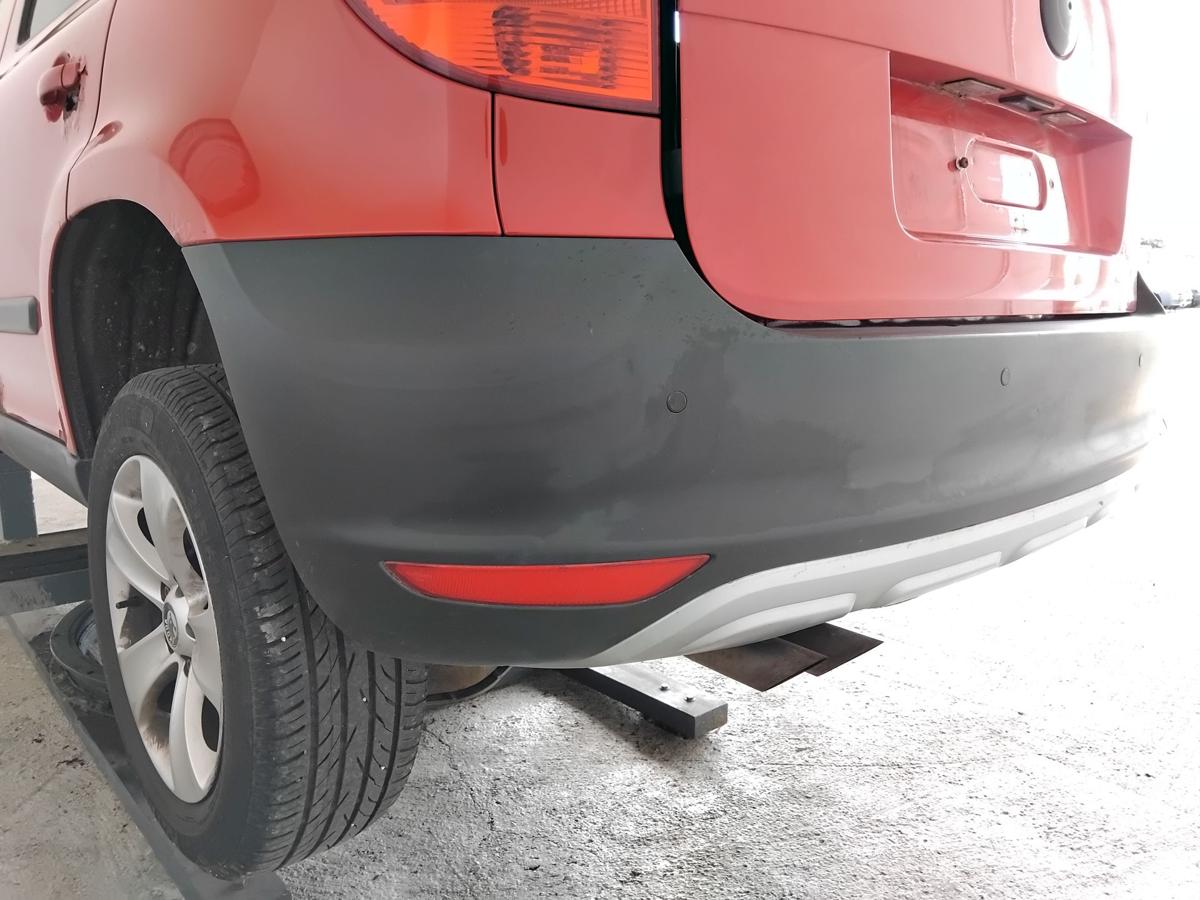 Skoda Yeti 5L original Stoßfänger Stoßstange hinten mit PDC BJ2010 AHK Klappe