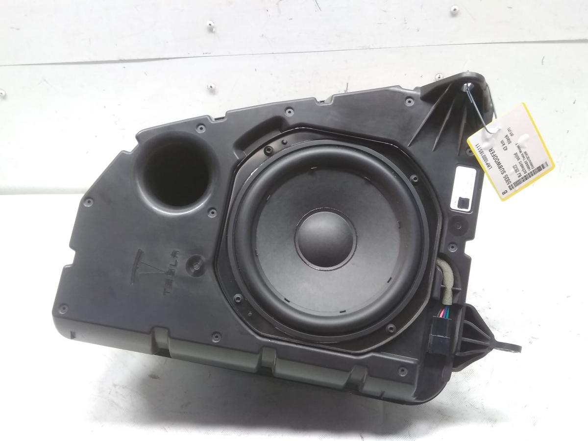 Tesla Model Y original Subwoofer Lautsprecher hinten mit Gehäuse Bj.2022