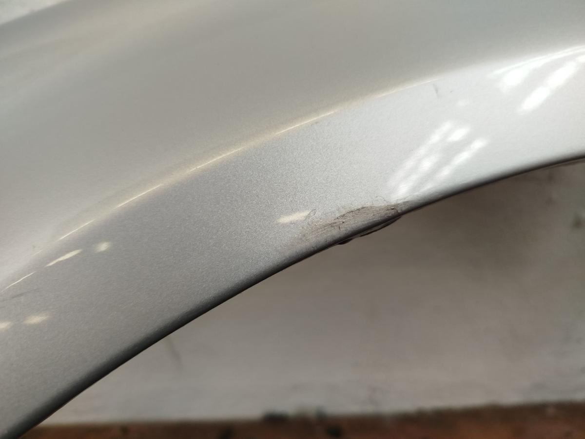 VW Passat 3BG B5 Kotflügel Fender Seitenwand vorn links LA7W Reflexsilber