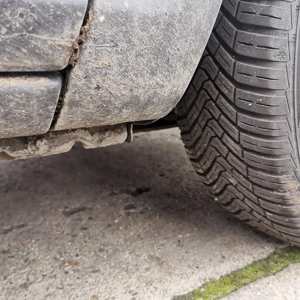 Opel Corsa D Kotflügel Fender Seitenwand vorn rechts Z20R Saphirschwarz