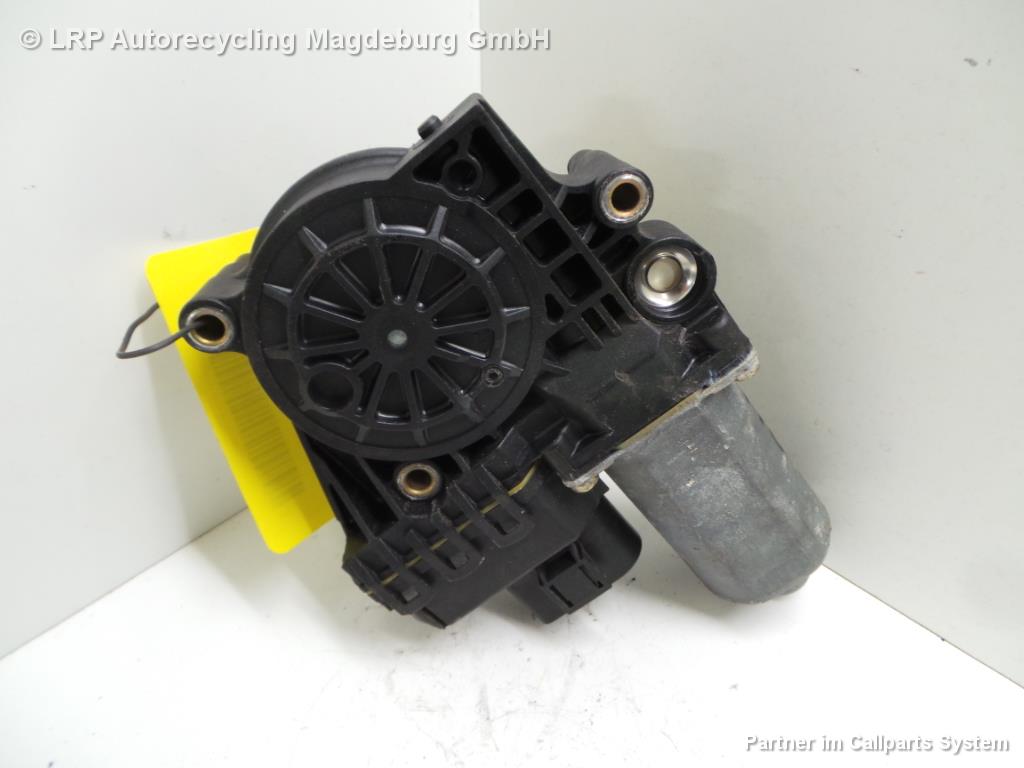 Audi A6 4B Avant Bj.01 Fensterhebermotor hinten links BOSCH 0130821784