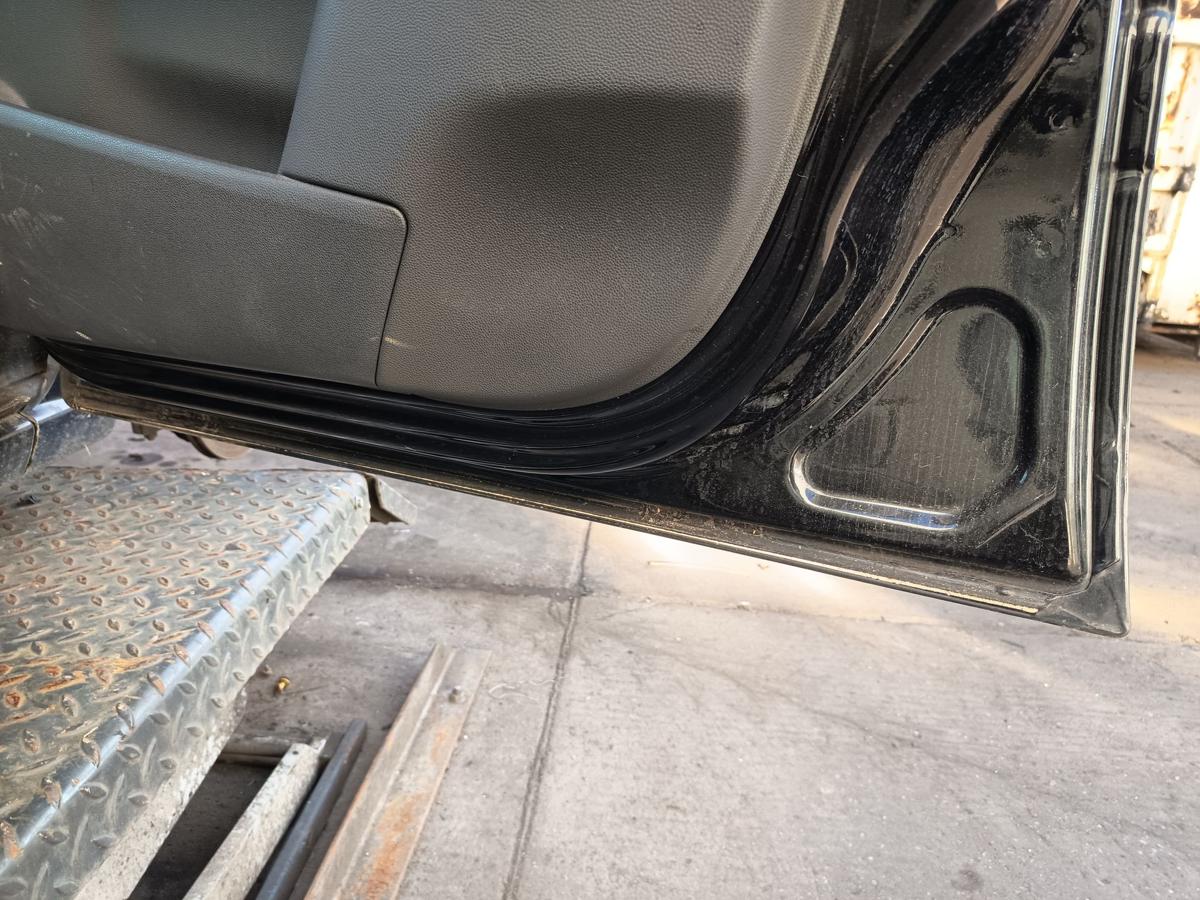 Opel Zafira B original T&uuml;r vorne rechts Z20R schwarz Baujahr 2005