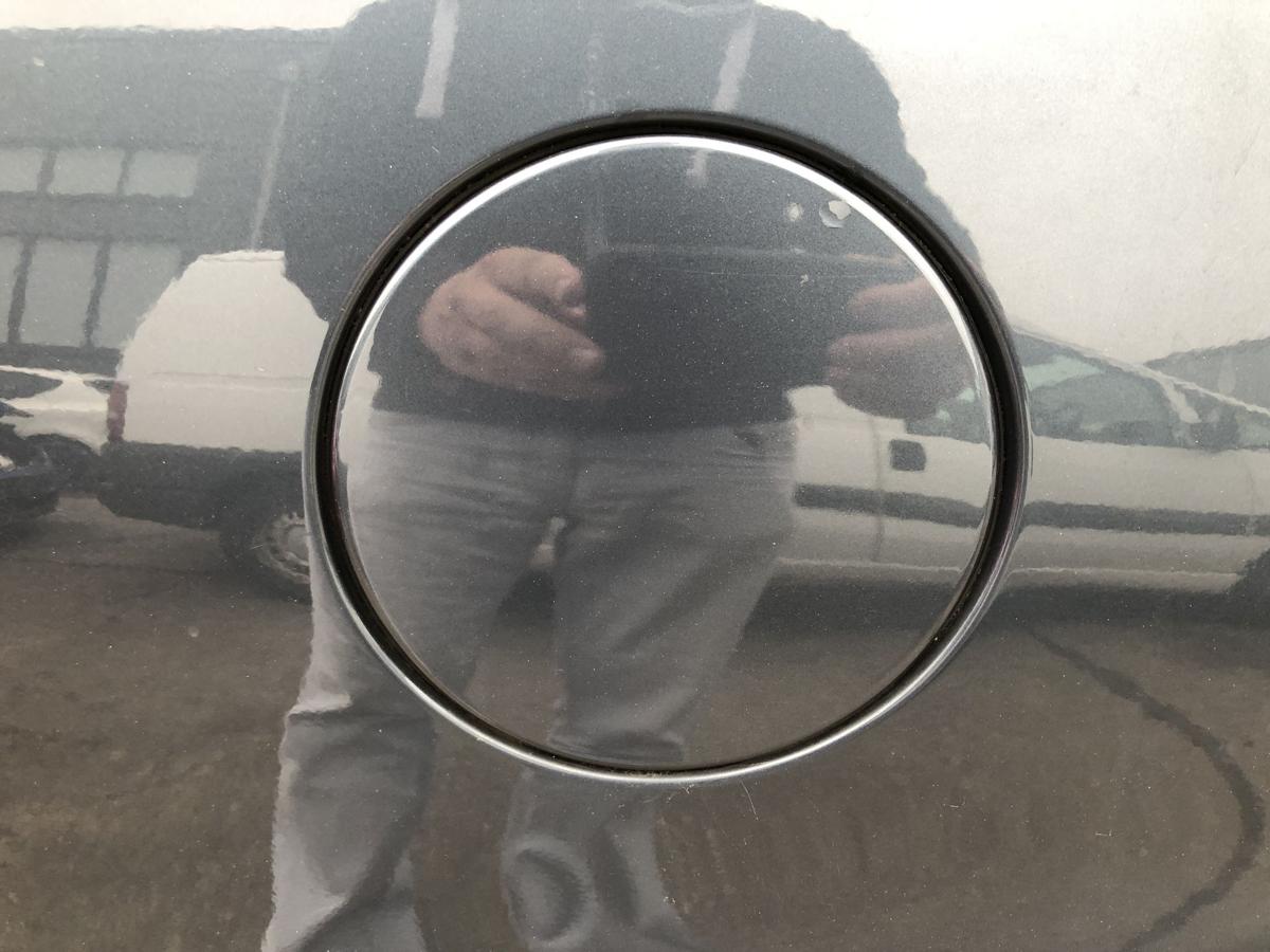 VW Polo 9N3 Tankklappe Tankdeckel Tankverschluss LC7V grau