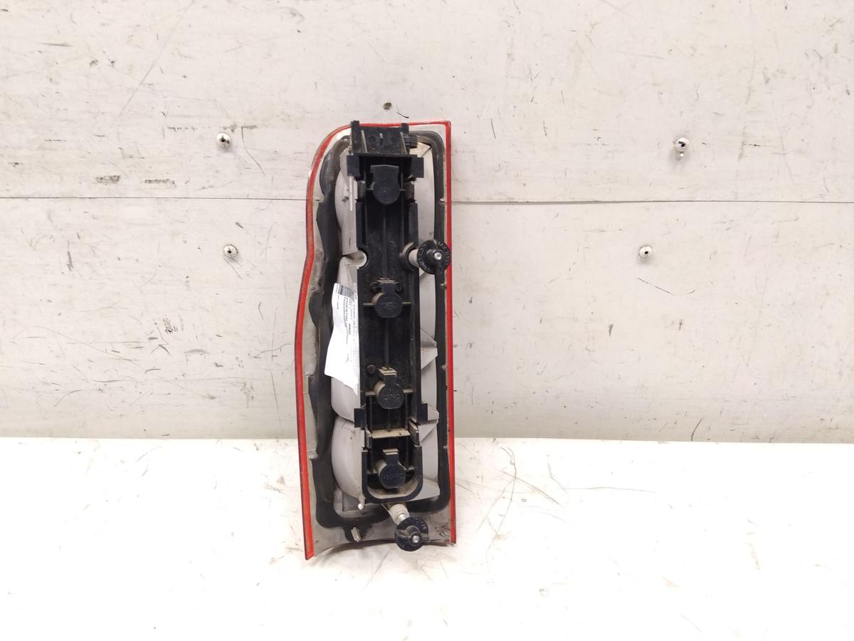 Ford Transit FA original R&uuml;ckleuchte Schlussleuchte rechts 6C1113404A BJ2007