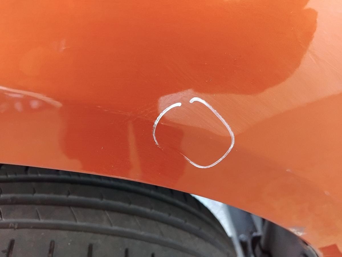 Hyundai Accent 3 MC original Kotfl&uuml;gel vorn links N8 Tango Red 3-t&uuml;rig BJ2007