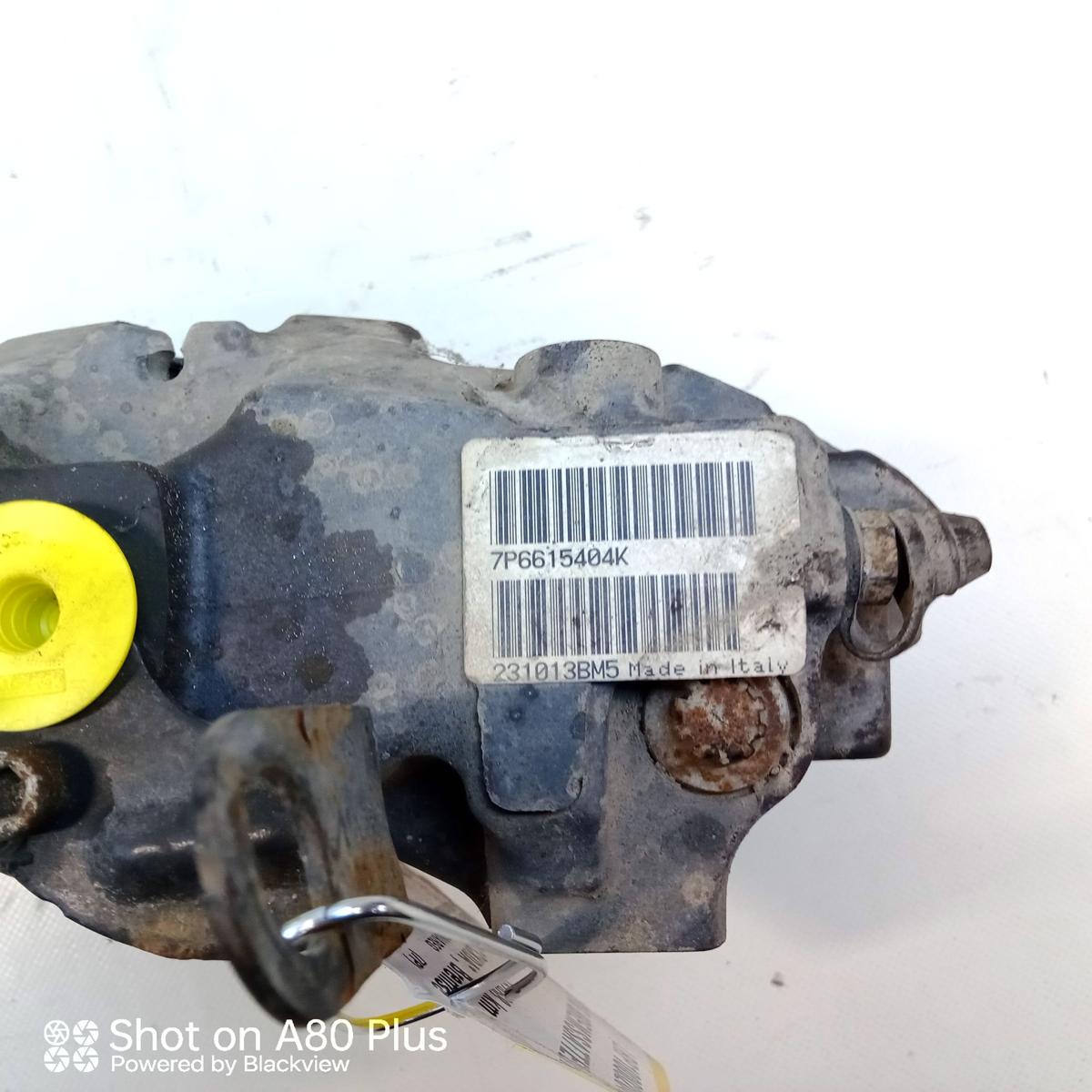 VW Touareg 2 7P original Bremssattel Hinterachse rechts Brembo Bj.2013