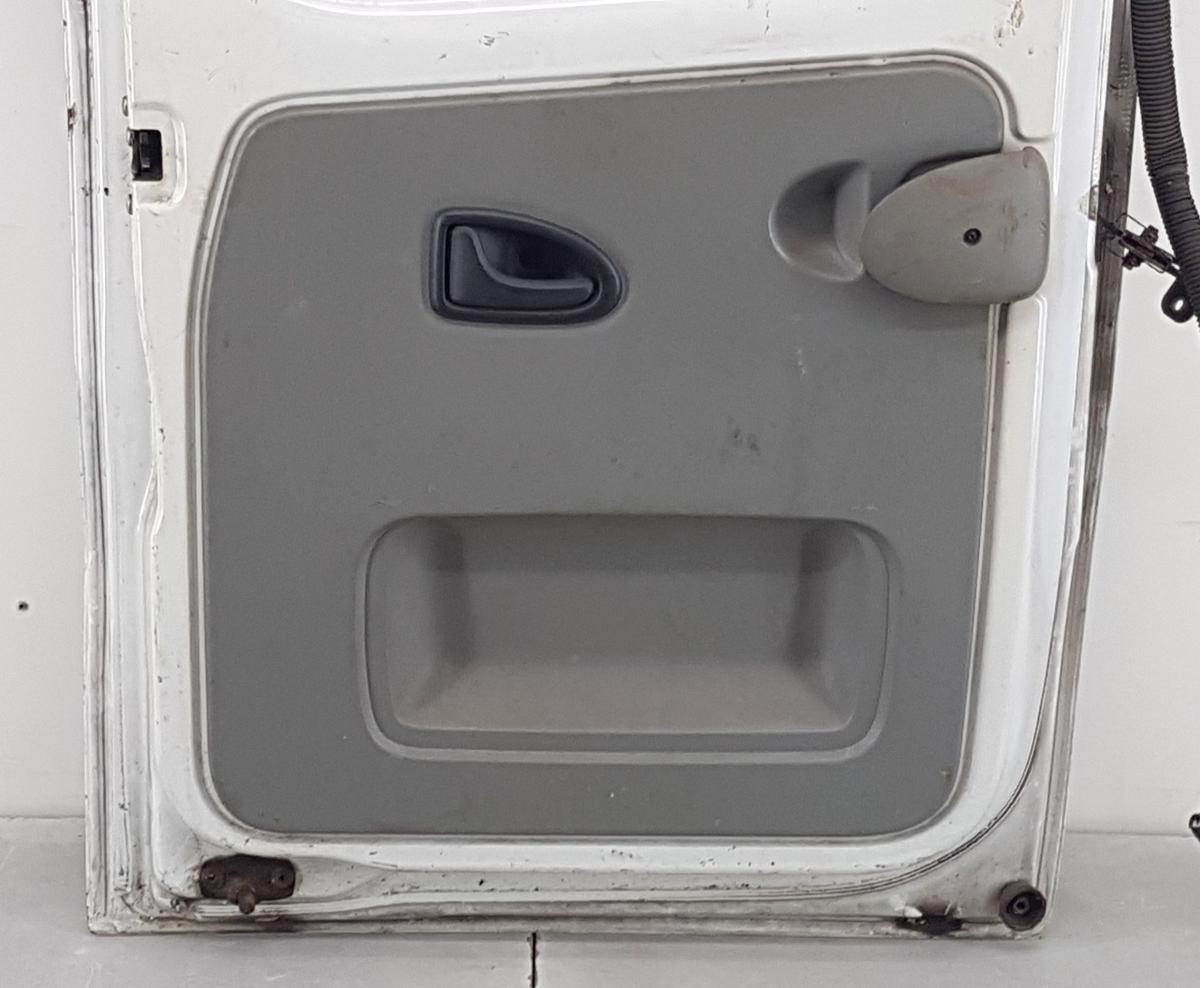 Opel Vivaro Heckflügeltür links in 10U Casablancaweiss Bj2007