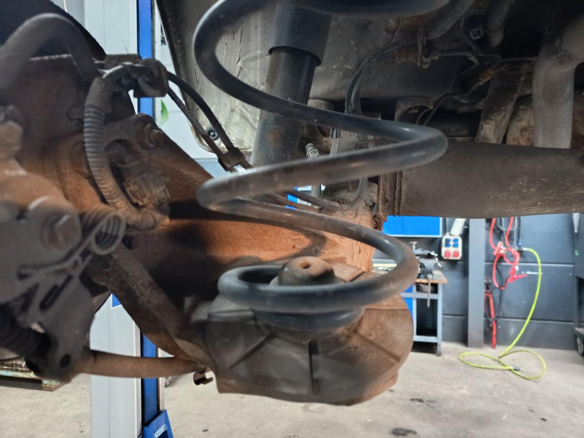 Opel Astra H Caravan Bj 2008 original Hinterachse 1,8L 103KW Benzin 5-Loch