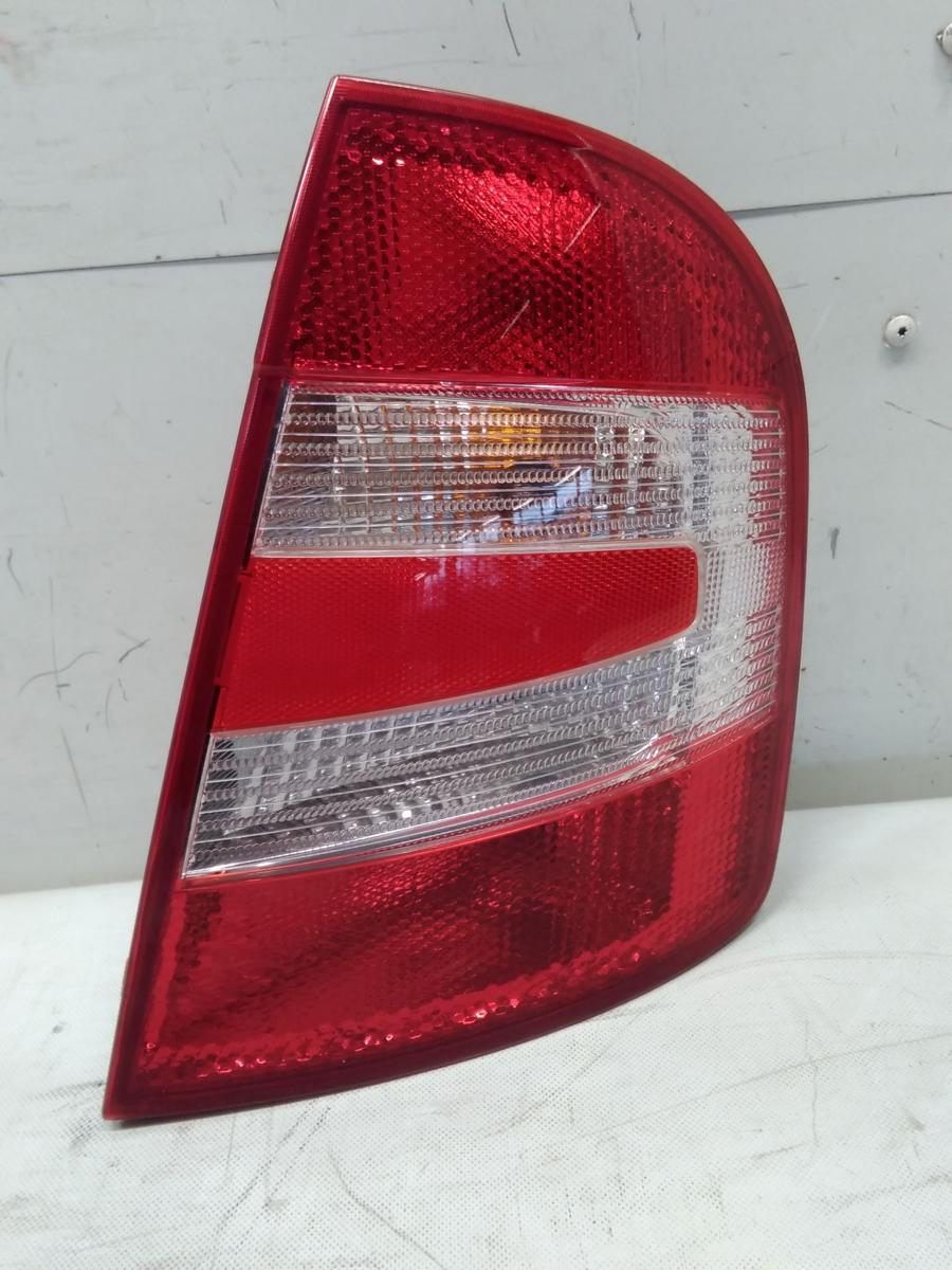 Skoda Fabia 6Y Rückleuchte Heckleuchte rechts Facelift Fließheck BJ2005 Zubehör