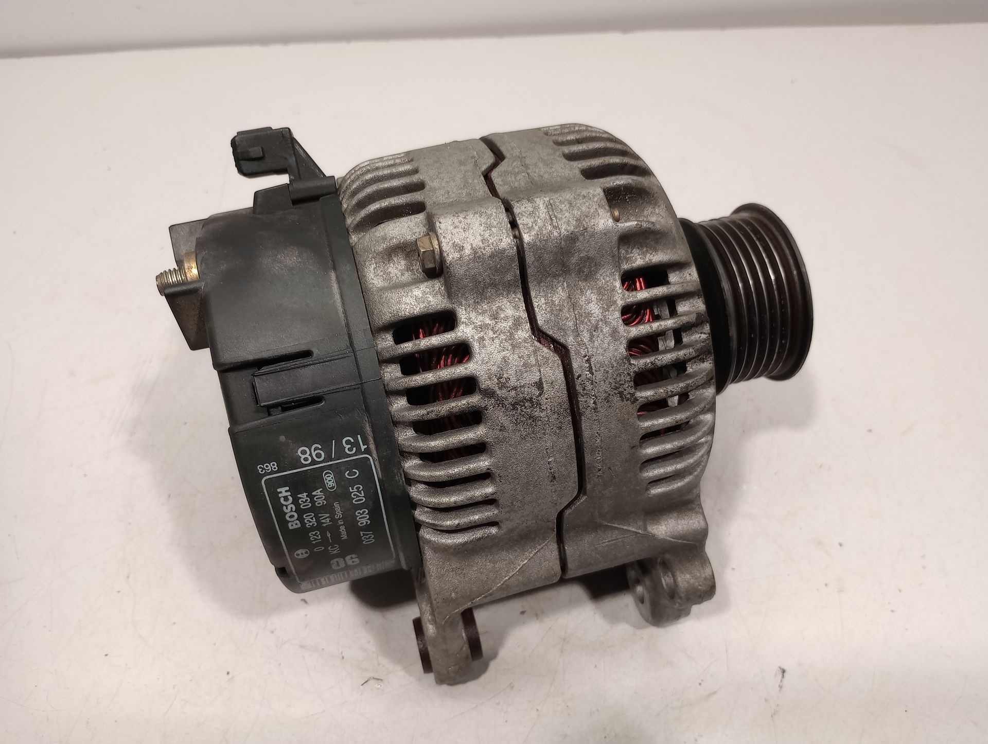 Audi A3 8L orig Lichtmaschine 90A Generator Benzin 1,8l 92kW Bj 1998