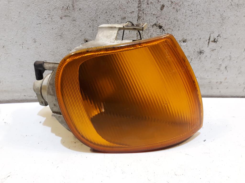 VW Polo 6n BJ 1996 Blinker vorn rechts Gelb Blinkleuchte 6N0953050B