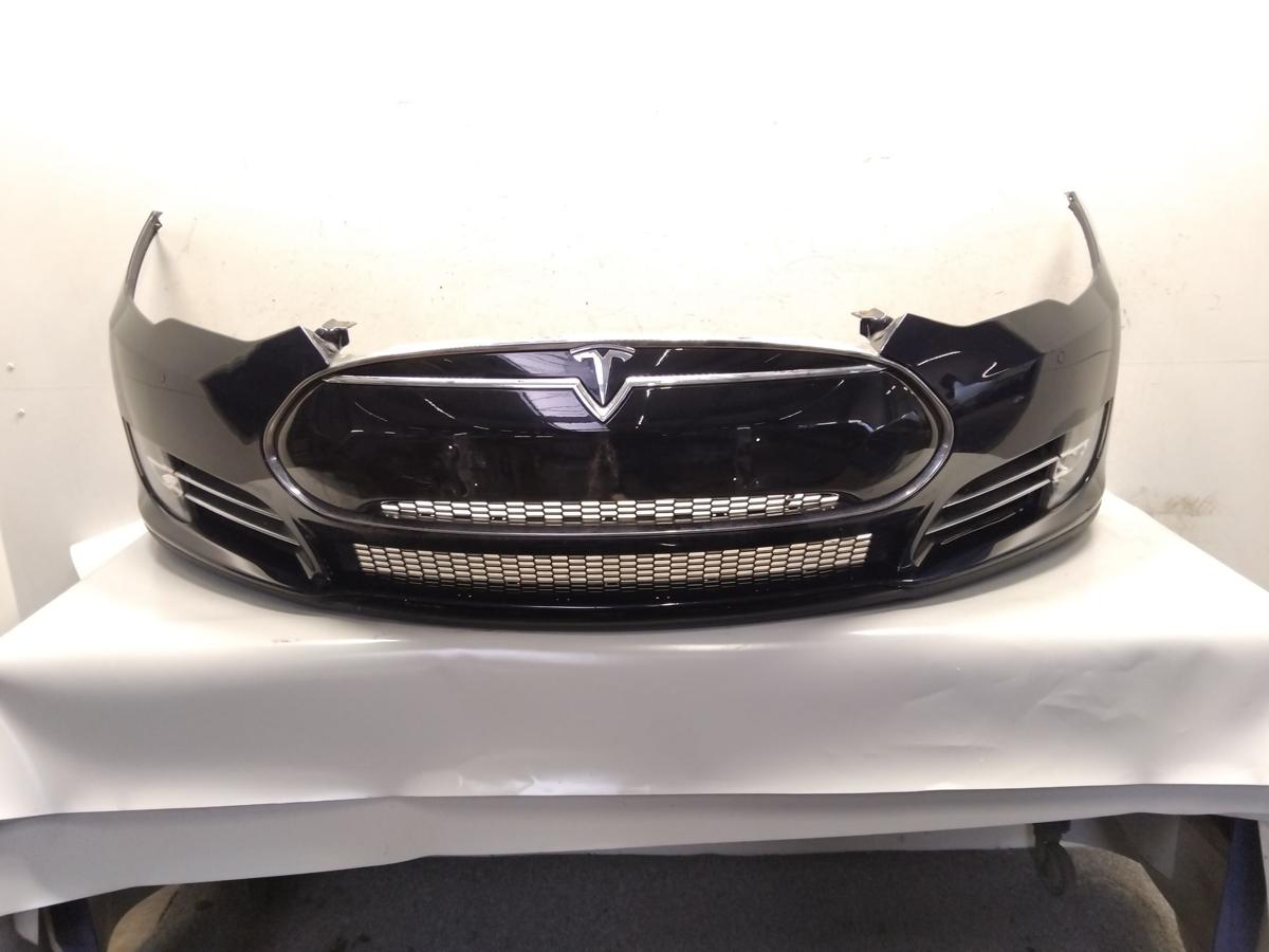 Tesla Model S P85D orig Sto&szlig;stange Stossf&auml;nger vorn mit Parkhilfe BJ2014 PMMB pacificblue