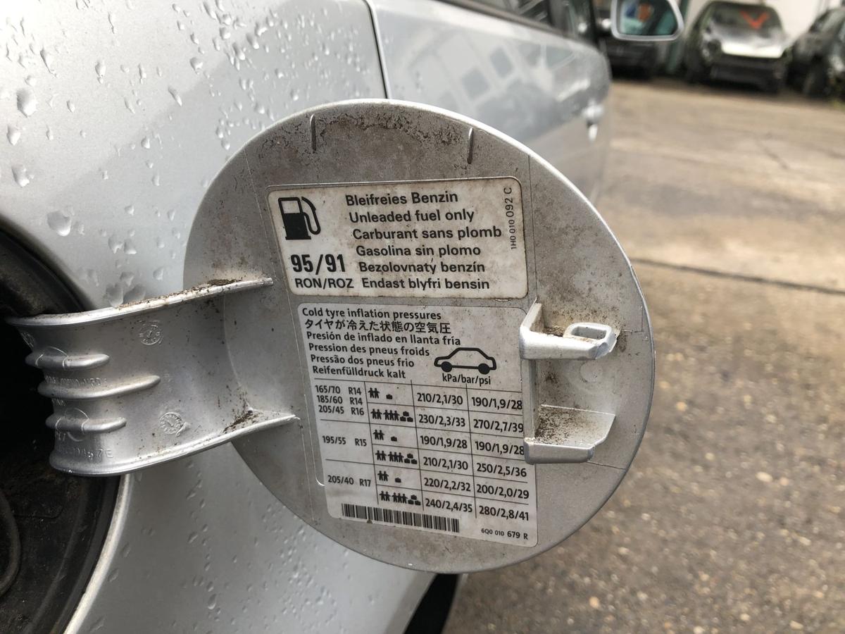 VW Polo 9N 9N1 9N3 Tankklappe Tankdeckel Tankverschluss Einfüllstutzen LA7W