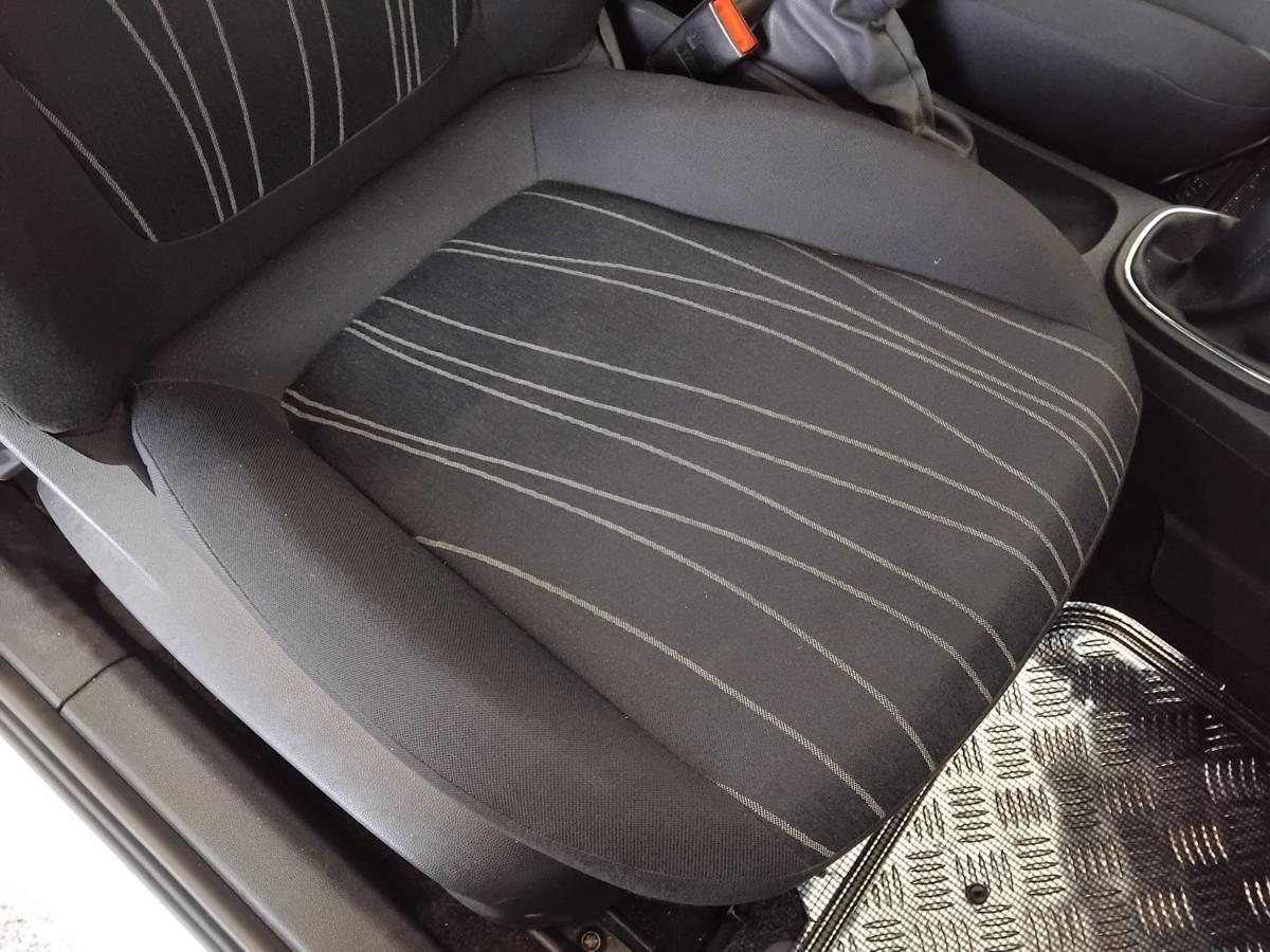 Opel Corsa D original Sitz vorn rechts Beifahrersitz Stoff anthrazit 3-t&uuml;rig BJ2007