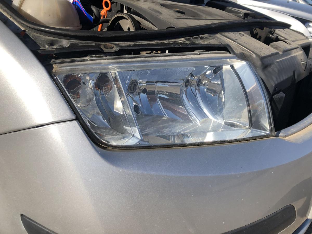 Skoda Fabia 6Y Hella Scheinwerfer rechts Frontscheinwerfer Lampe OEM