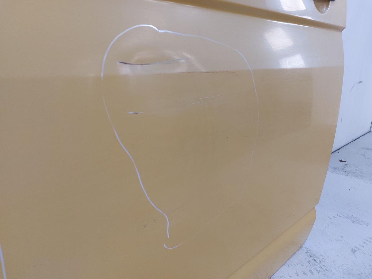 VW T5 7H Transporter Schiebet&uuml;r rechts mit Scheibe Postgelb Dellen tiefe Kratzer