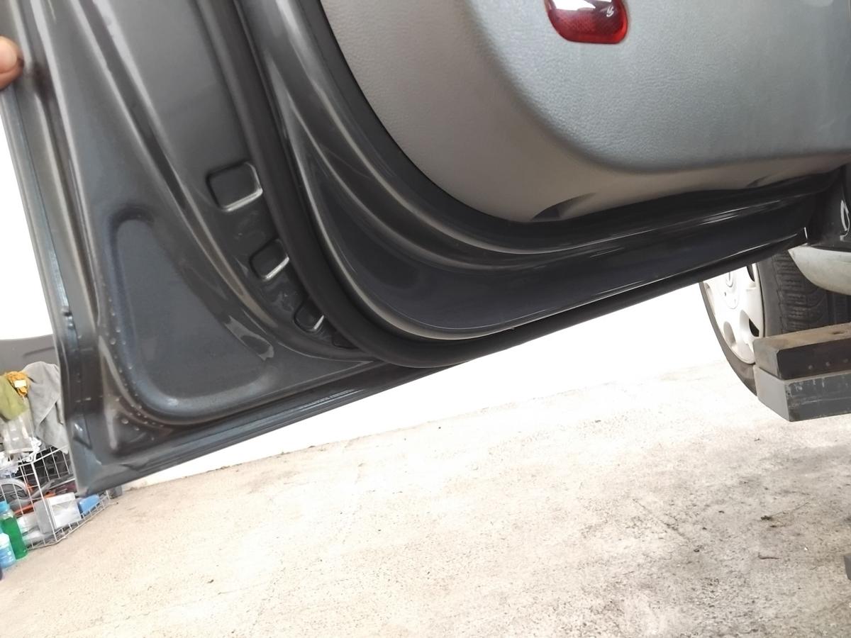 VW Touran 1T T&uuml;r vorn links Fahrert&uuml;r LD7X platingraumetallic BJ2007