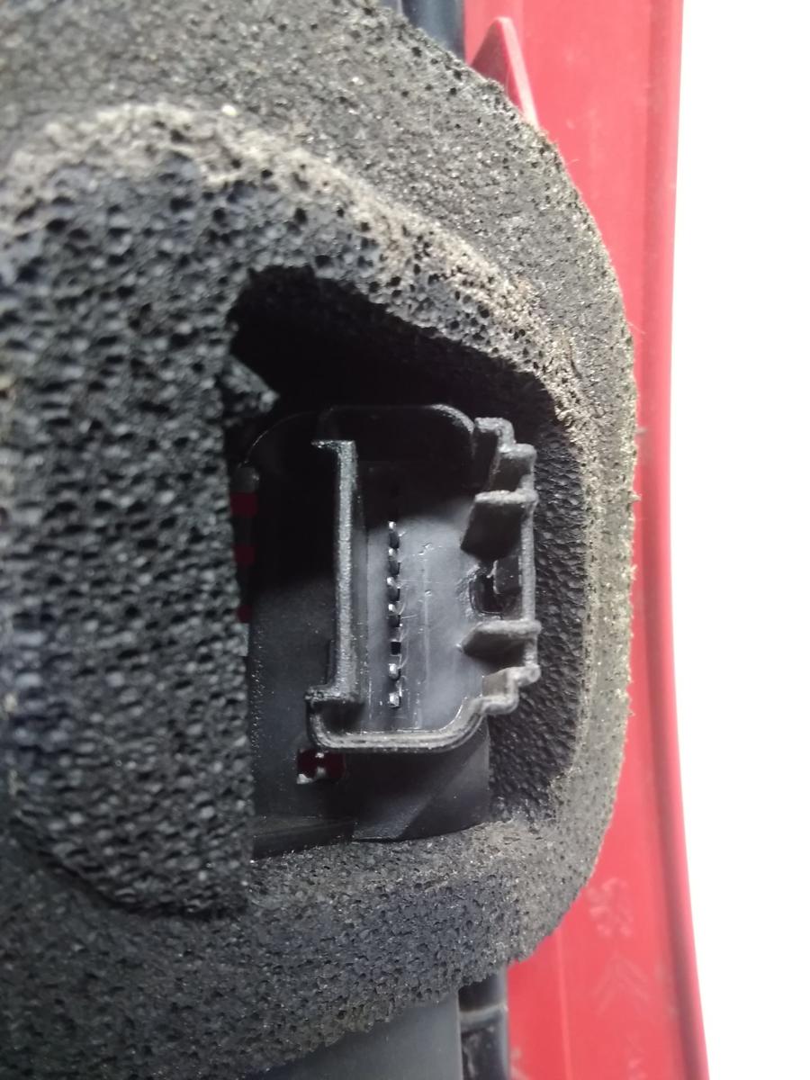 Peugeot 107 original R&uuml;ckleuchte Schlussleuchte rechts BJ2009