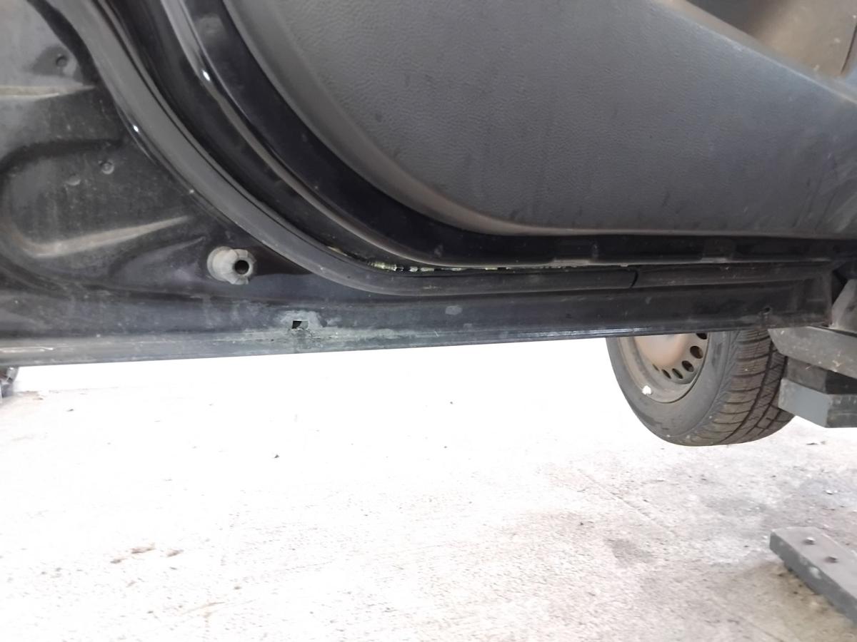 Ford Focus 3 DYB Turnier T&uuml;r vorn links Fahrert&uuml;r pantherschwarz BJ2011 5-t&uuml;rig
