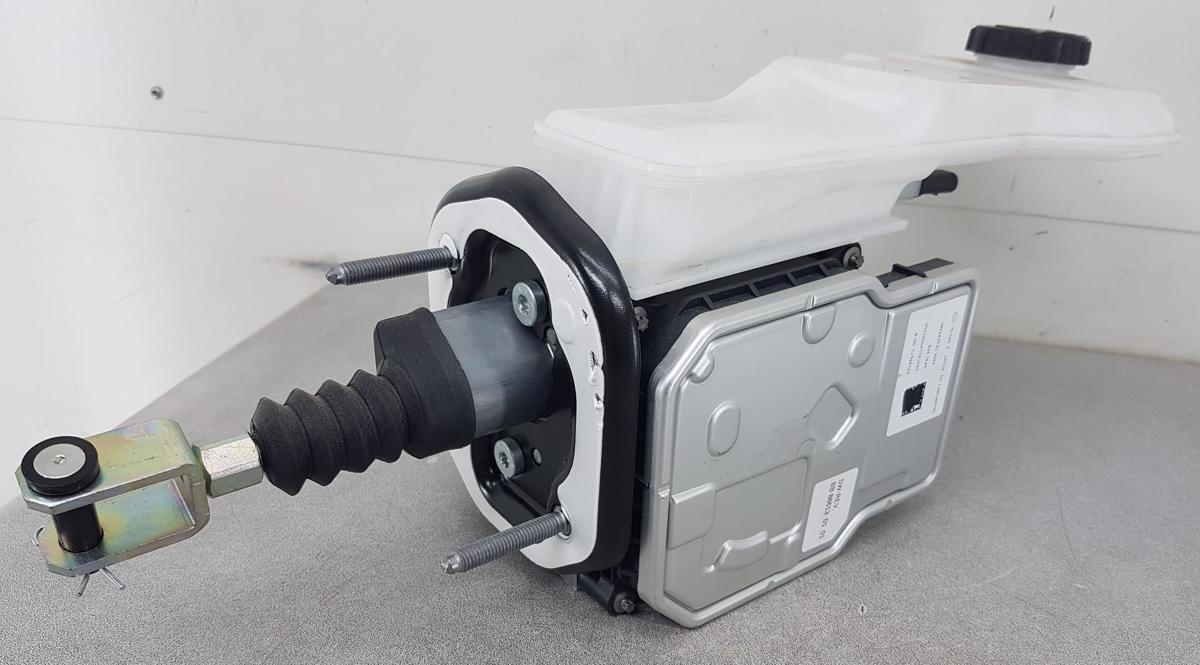 Tesla Model Y Bremskraftverst&auml;rker Bj2025 2188671-00-B Hauptbremszylinder