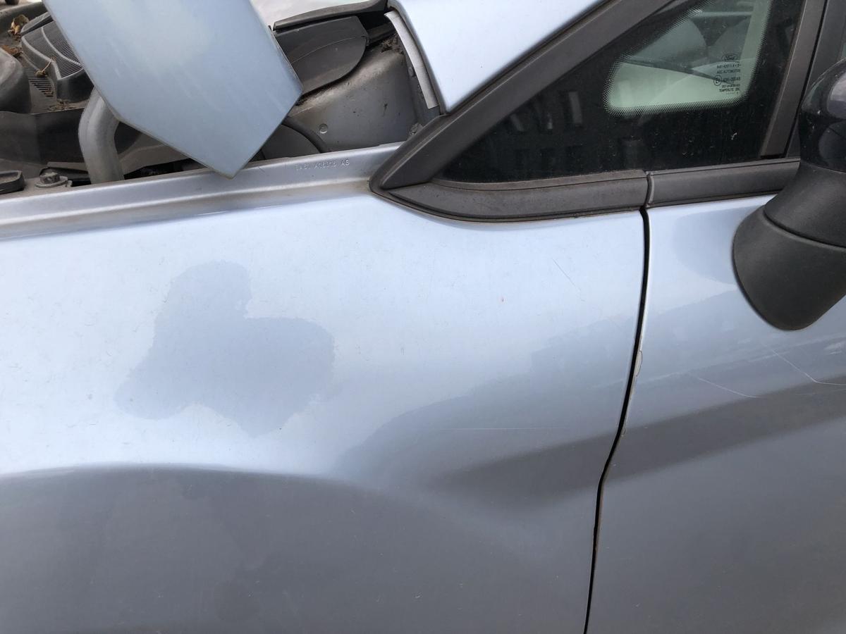 Ford Fiesta JA8 Kotfl&uuml;gel vorn links Fahrerseite Seitenwand J4 Tonic