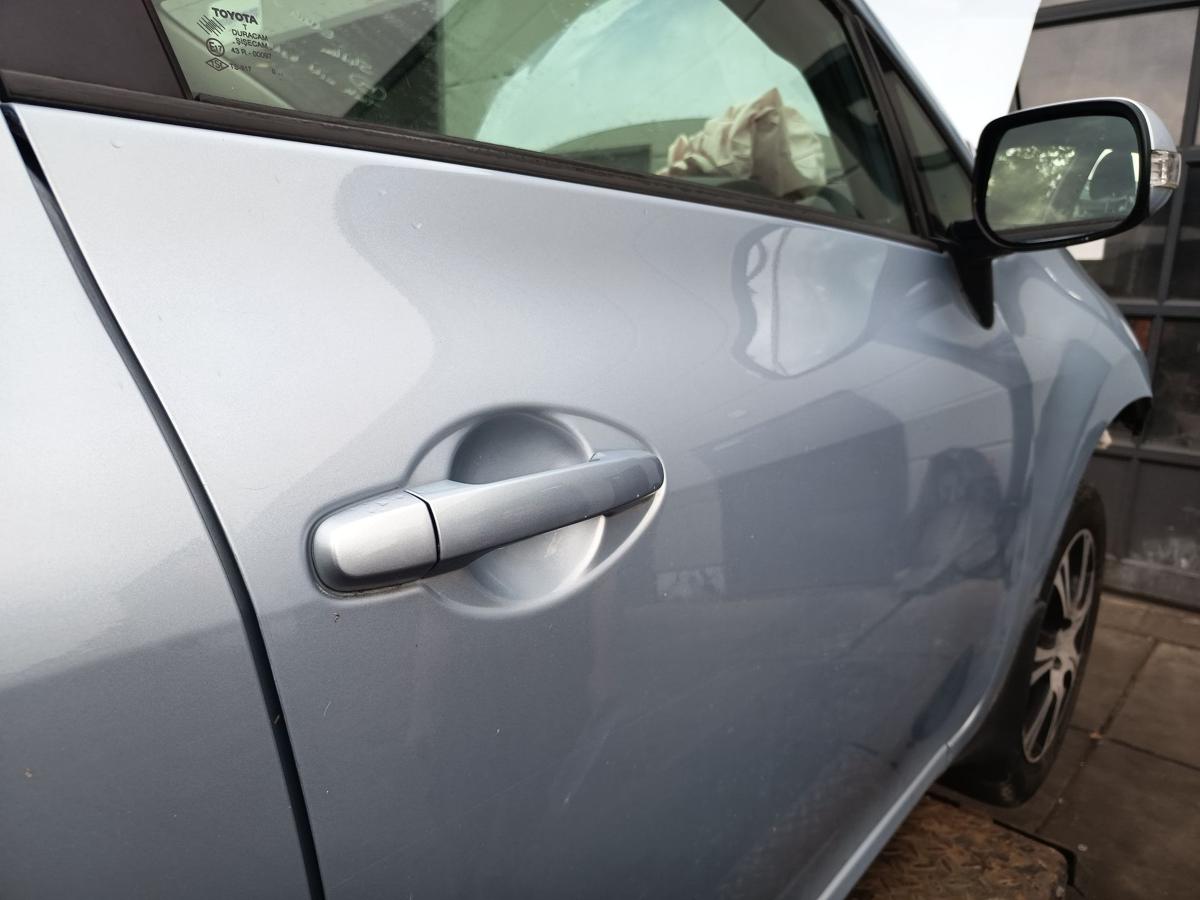 Toyota Auris E15 original T&uuml;r vorn rechts Beifahrer 8S1 Light Blue Bj 2011
