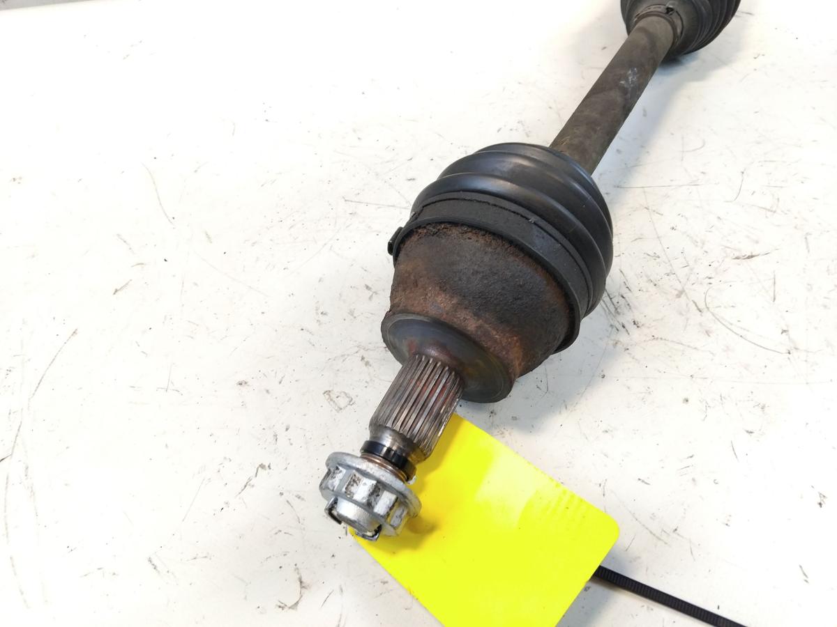 Mercedes A Klasse W169 orig Antriebswelle vorn links 1.7 85kw Automatik BJ2006