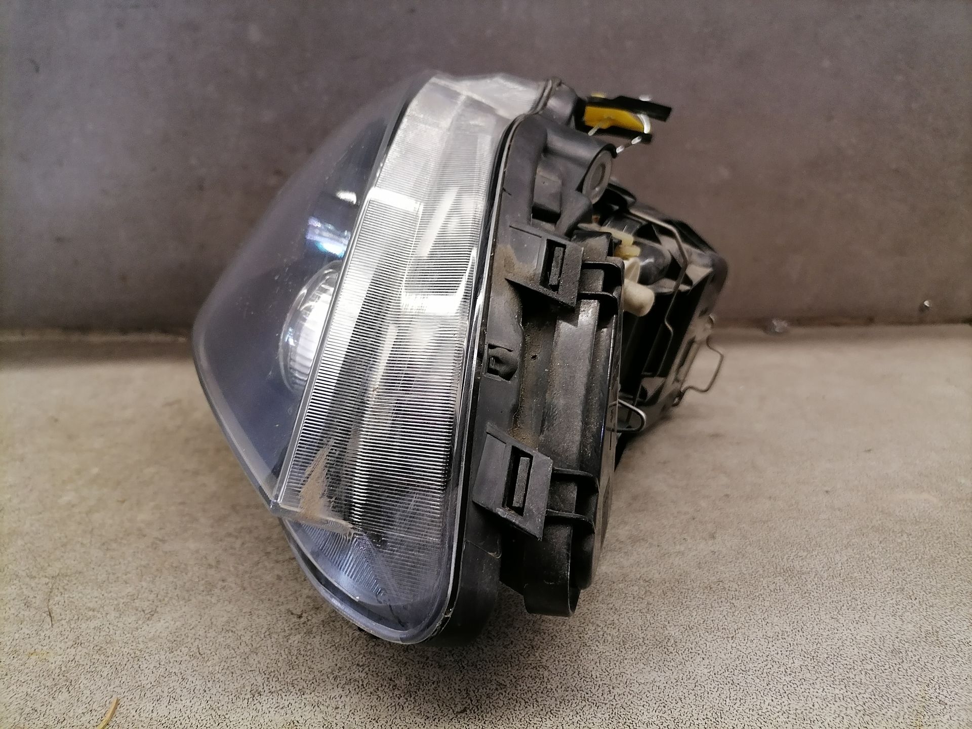 Seat Ibiza 6L Scheinwerfer links vorn Halogen Lampe BJ03