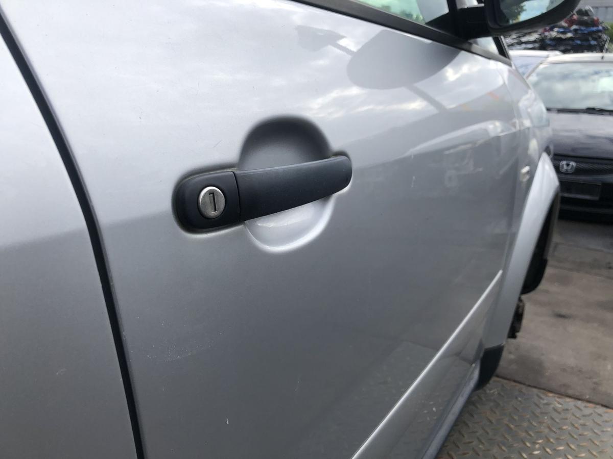 Audi A2 original Tür vorn rechts Beifahrer Y7W Lichtsilber Bj 2001