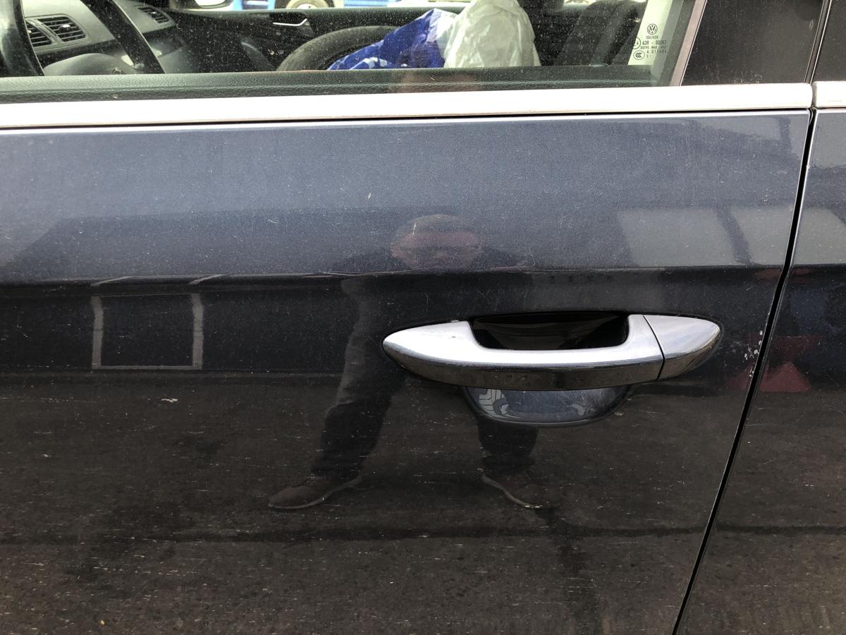 VW Passat 3C B6 T&uuml;r vorn links Fahrert&uuml;r im Rohbau LC5F Blue Graphit Metallic