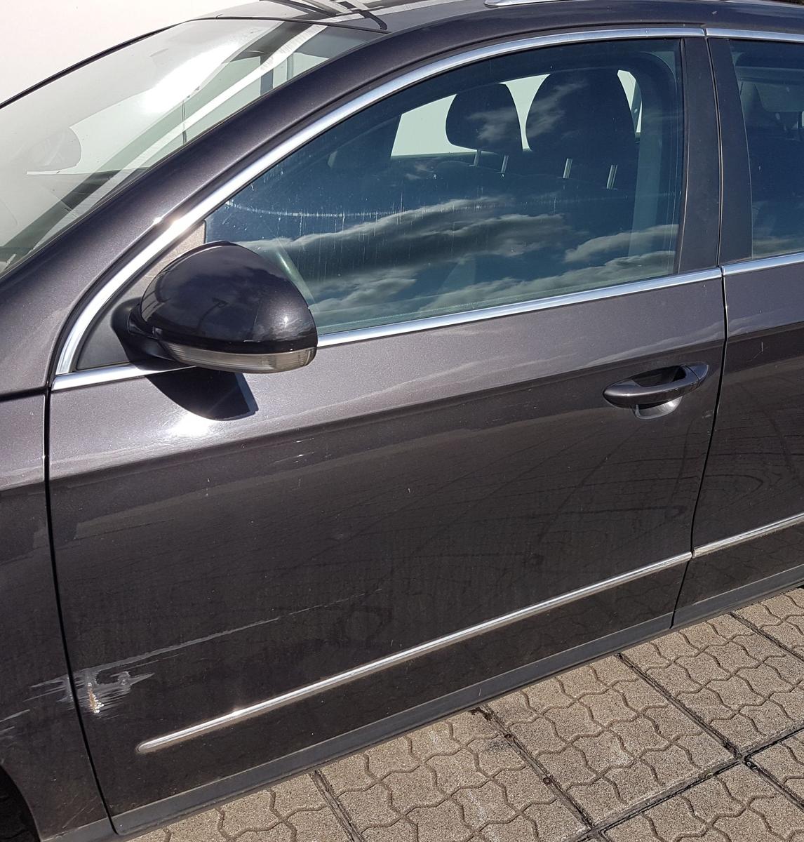 VW Passat 3C T&uuml;r vorn links in LC8Z Mocca Brown Perl Bj2008 Rohbau