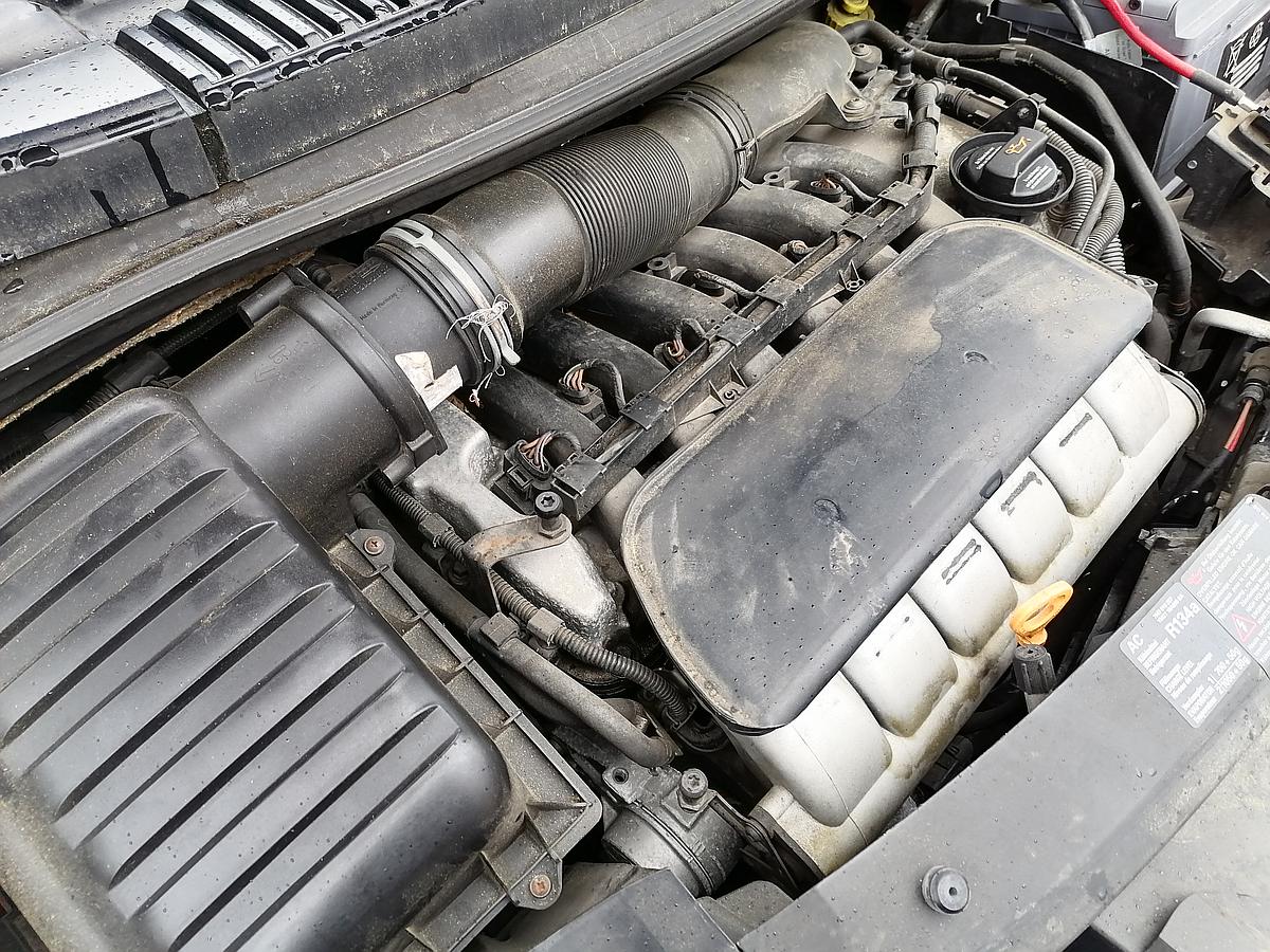 Ford Galaxy WGR Motor AYL 2.8 150KW 221.151Km engine BJ2003