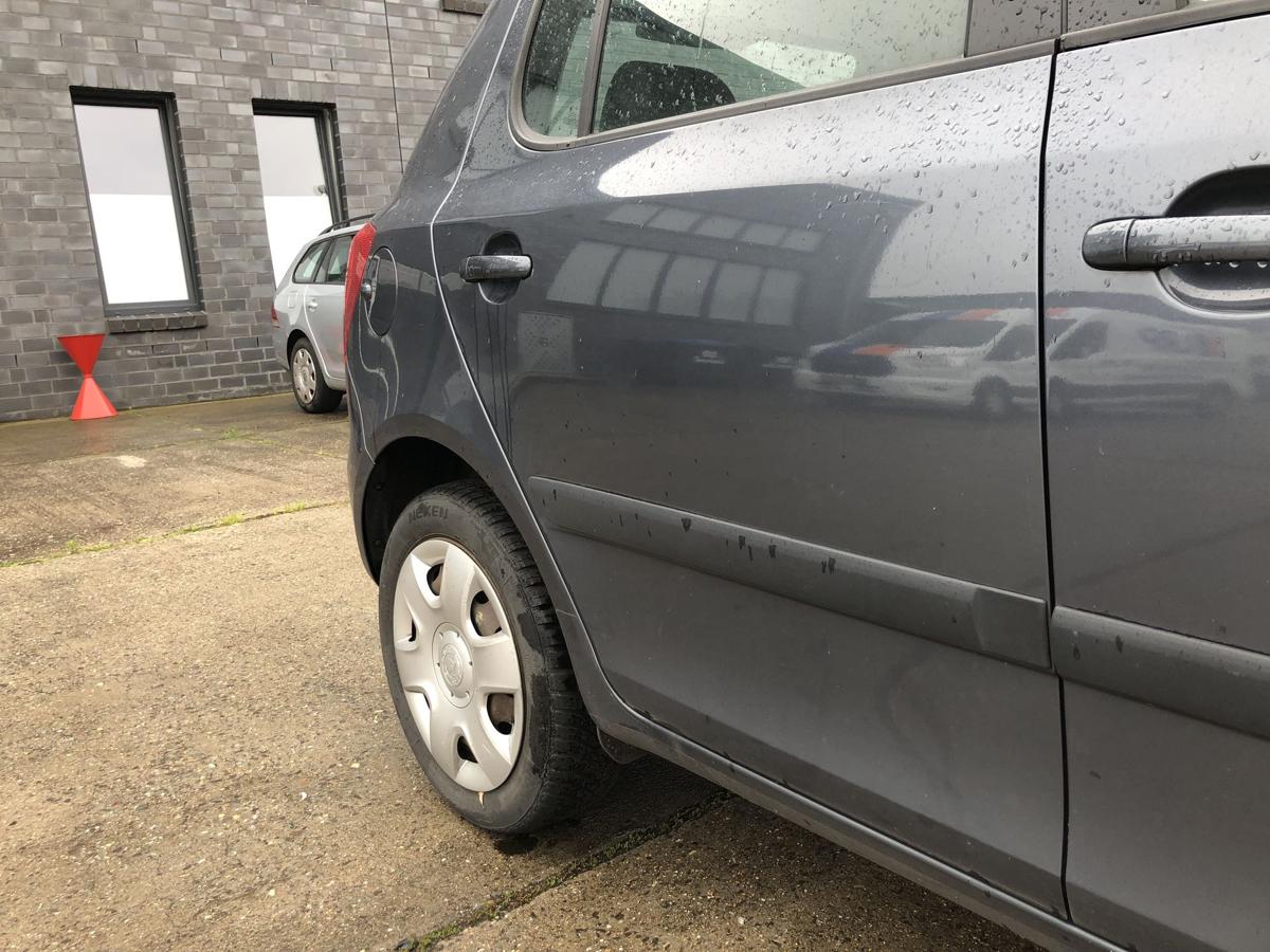 Skoda Fabia 2 5J Tür hinten rechts Fondtür LF8J Anthracite Grey Met Rohbau