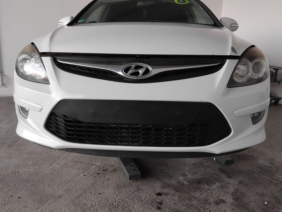 Hyundai i30 CW FD orig. Stoßstange Stossfänger vorn BJ2010 Modell 2010-2012