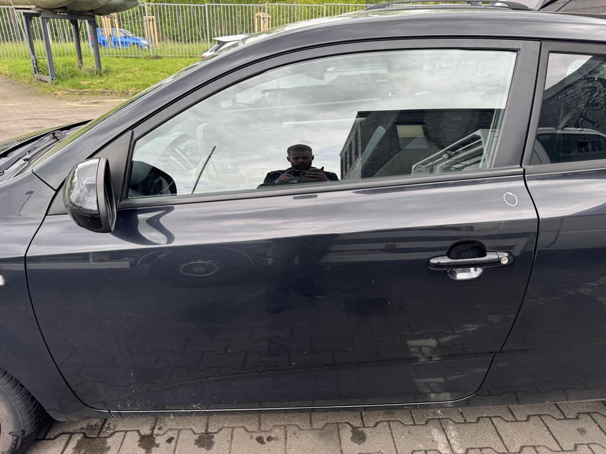 Kia Pro Ceed original T&uuml;r vorn links 1K Black Pearl Rohbau Bj.2010