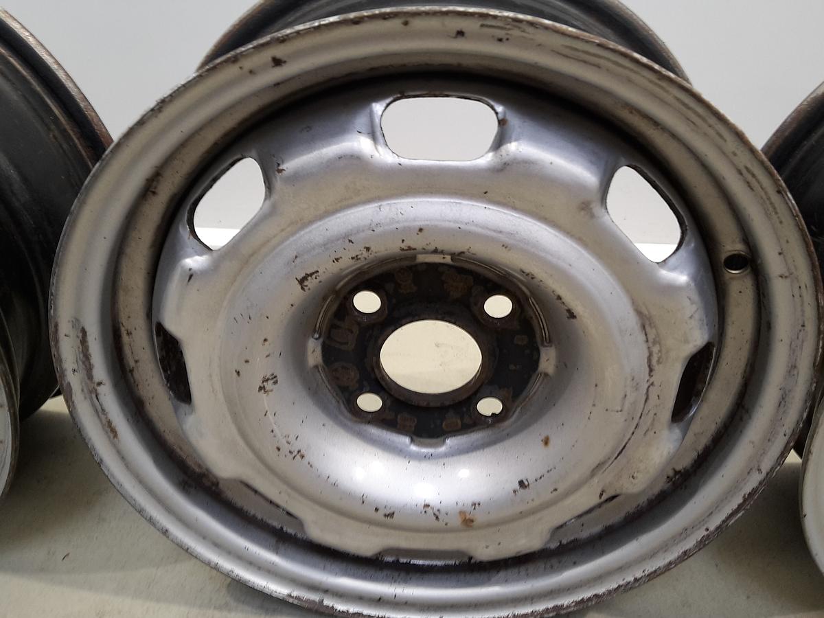 VW Passat Variant 35i original Satz Stahlfelgen 6Jx14 ET45 Bj 1996