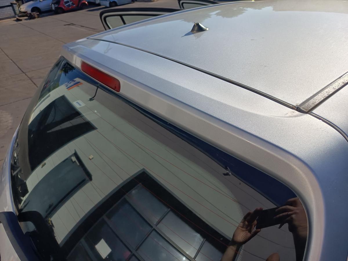 Hyundai i20 original Heckklappe mit Scheibe Deckel hinten FG Sleek silver Bj2011