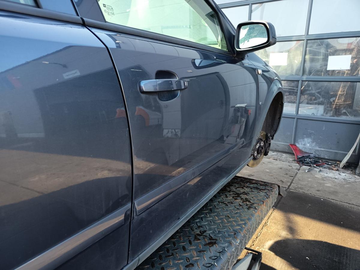 Opel Astra H original T&uuml;r vorn rechts Beifahrer Z168 Metroblau Bj 2006