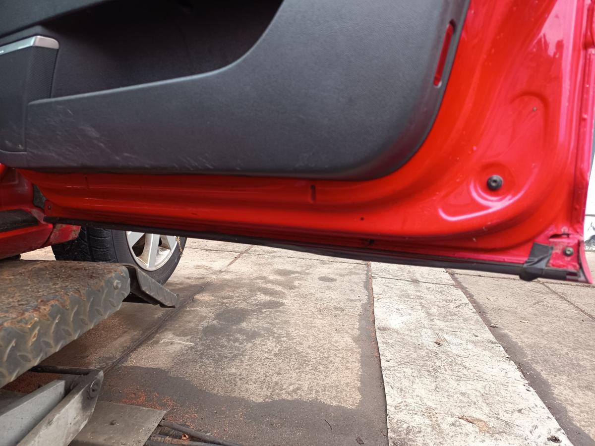 Audi A3 8PA original T&uuml;r vorn rechts Beifahrer Y3J Brillantrot Bj 2005