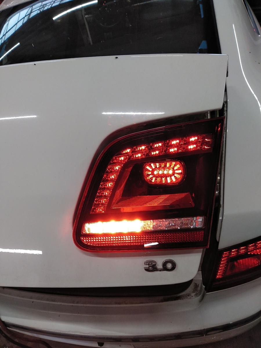VW Phaeton GP4 original Rückleuchte Heckleuchte innen rechts LED Bj.2015