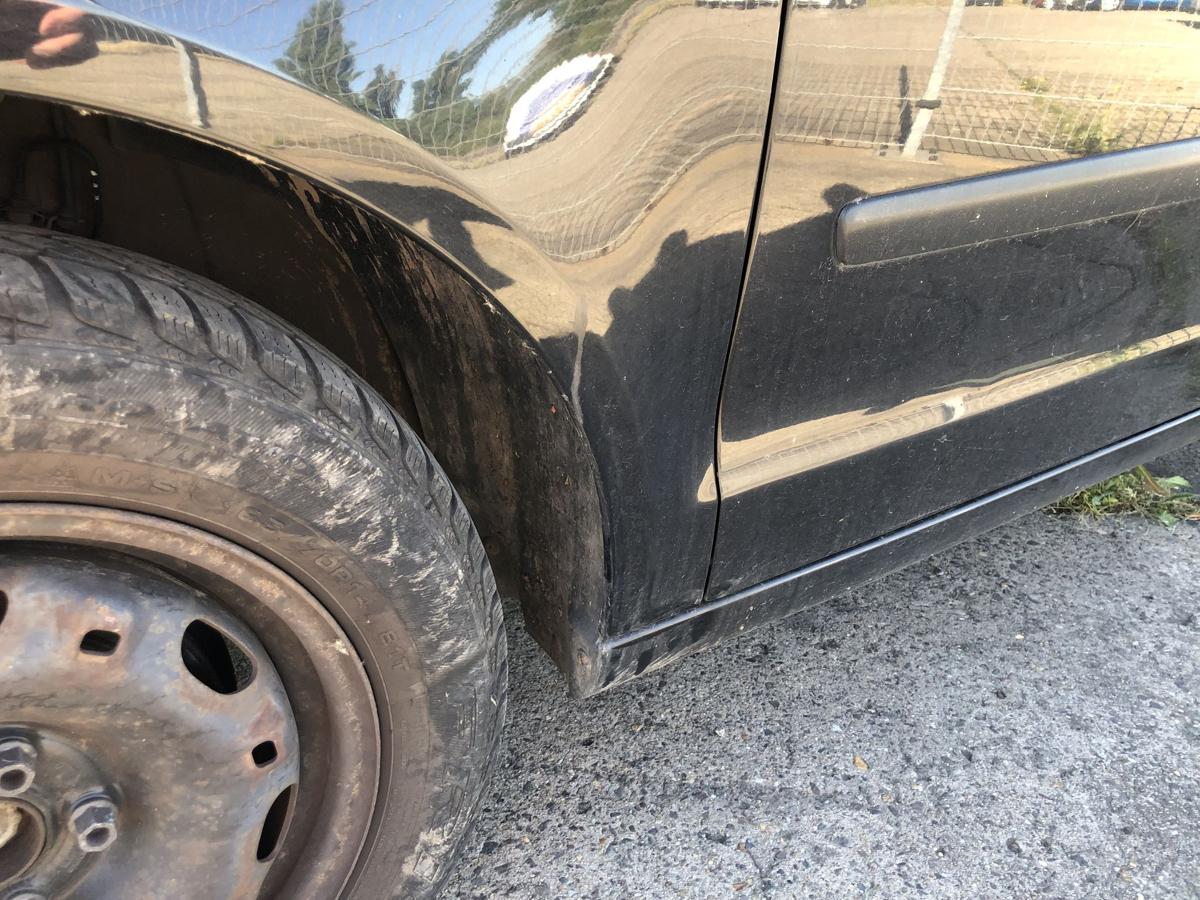 VW Polo 9N 9N1 Kotflügel vorn links Fahrerseite LC9Z Black Magic Perl