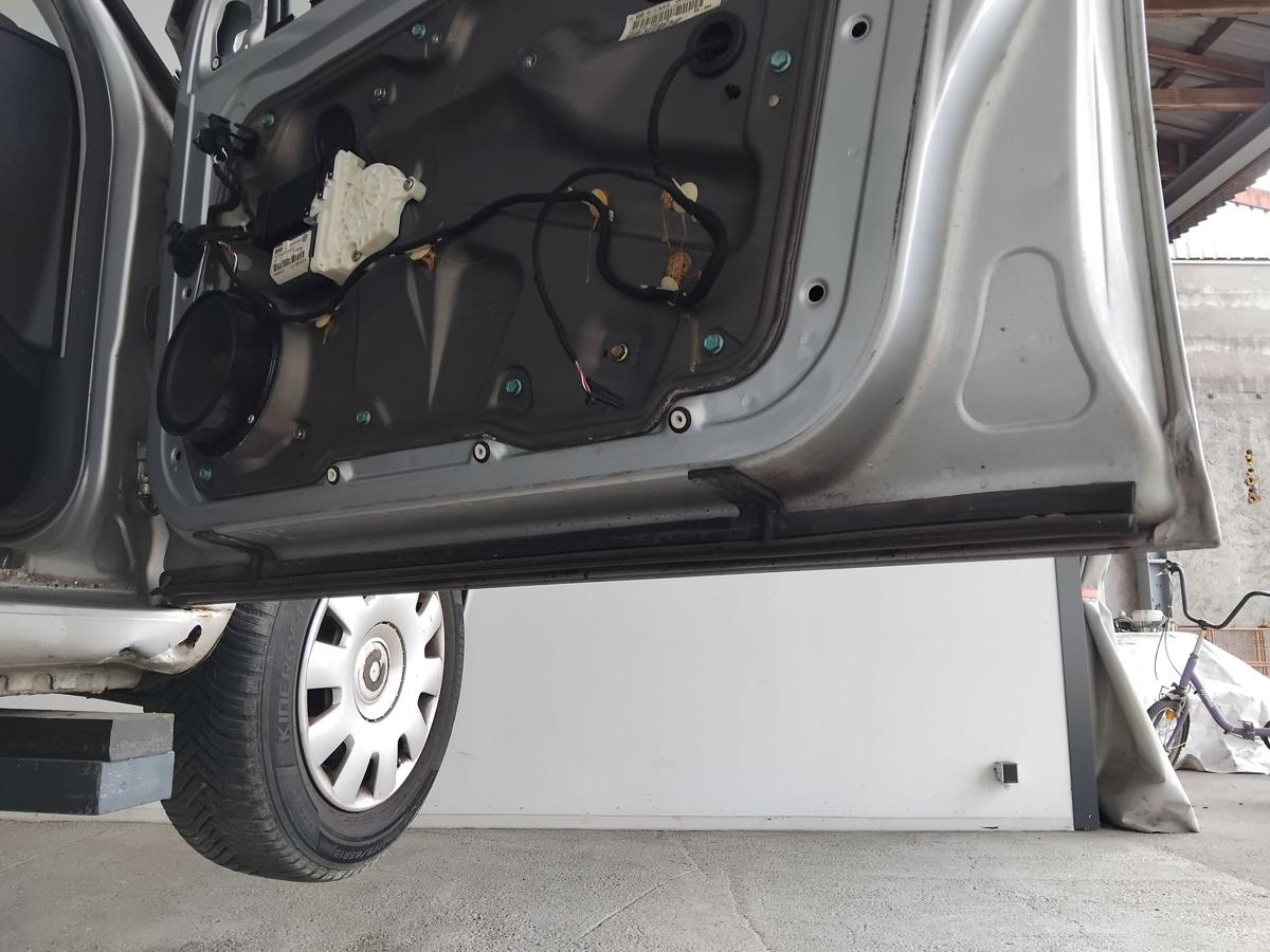 VW Bora 1J T&uuml;r vorn rechts Beifahrert&uuml;r LA7W reflexsilbermetallic BJ2002