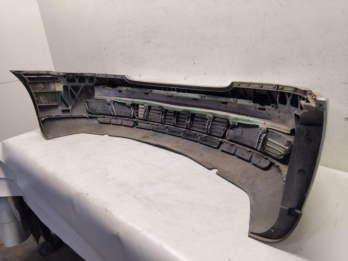 Audi A4 B5 original Sto&szlig;f&auml;nger Sto&szlig;stange vorn alusilbermetallic LY7M Bj.1997