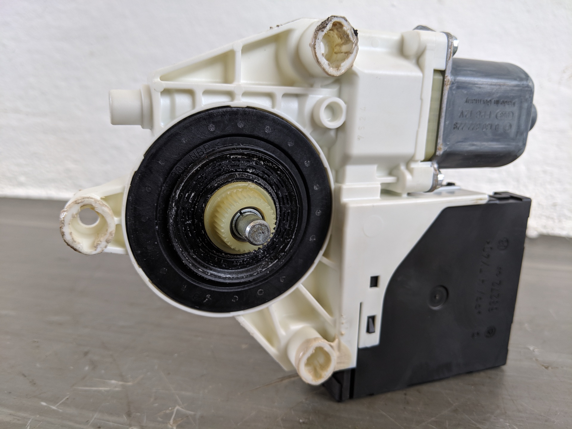 VW Golf 5 1K Bj07 Fensterhebermotor Motor Fensterheber 1K4837402T