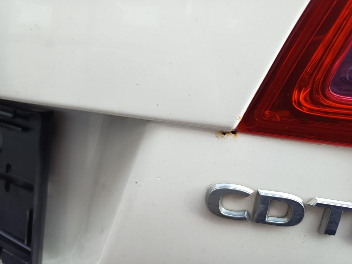 Opel Astra J Sports Tourer original Heckklappe mit Scheibe Roh Z40R Schneewei&szlig;