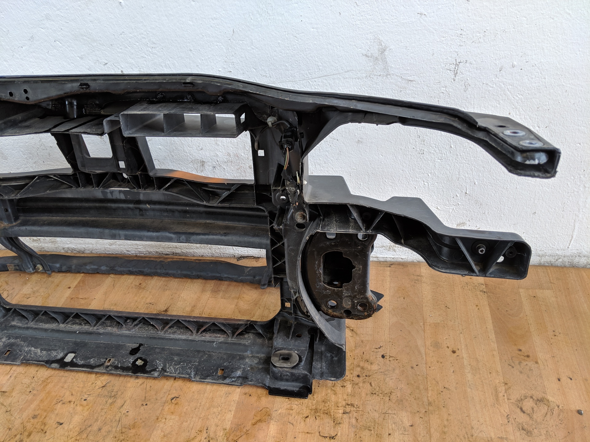 VW Passat 3C B6 Bj.08 Schlossträger Maske Frontmittelteil 3C0805594D