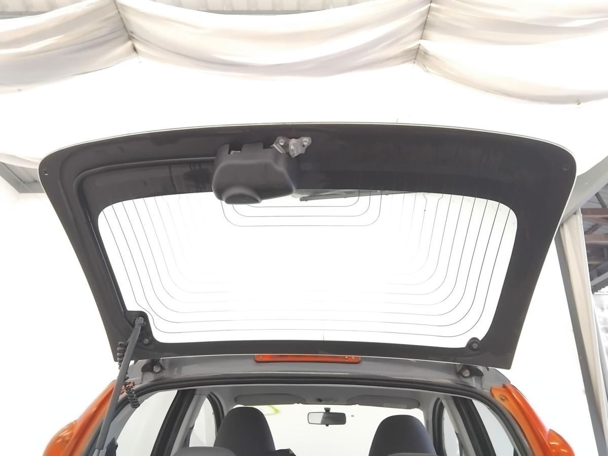 Peugeot 107 Heckklappe Heckscheibe mit Scharniere BJ2009