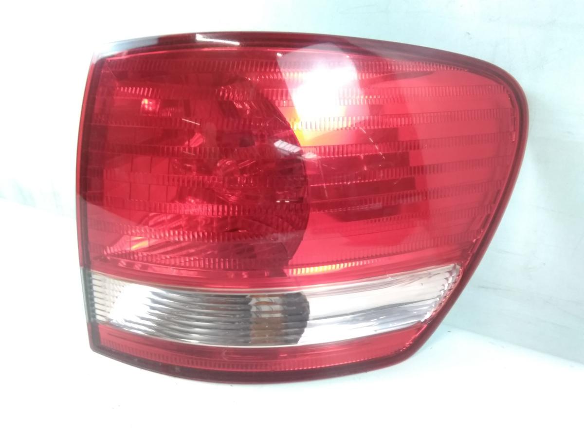 Toyota Avensis Verso original Rückleuchte Heckleuchte rechts außen Bj.2001