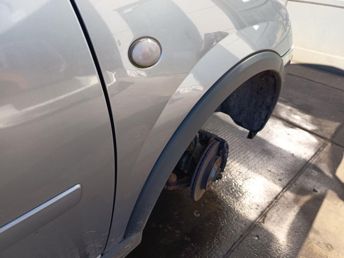 Opel Corsa C original Kotfl&uuml;gel rechts Seitenteil Z163 Lichtsilber Bj 2005
