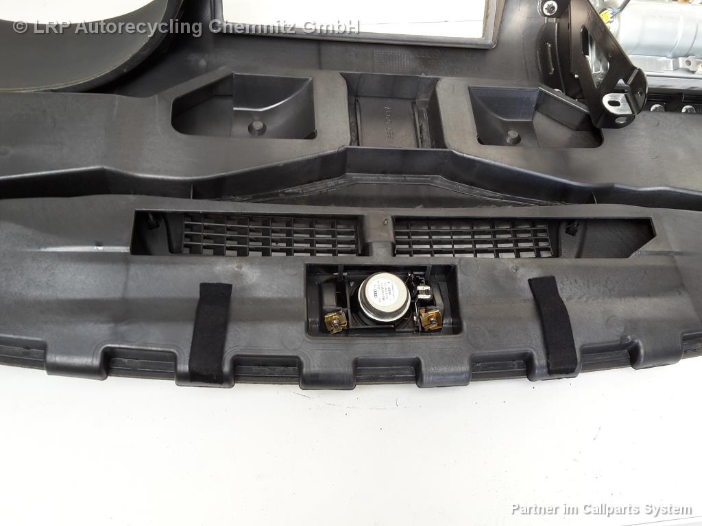 Audi A4 8E B6 BJ 2002 Armaturenbrett Armaturentafel 8E0819655